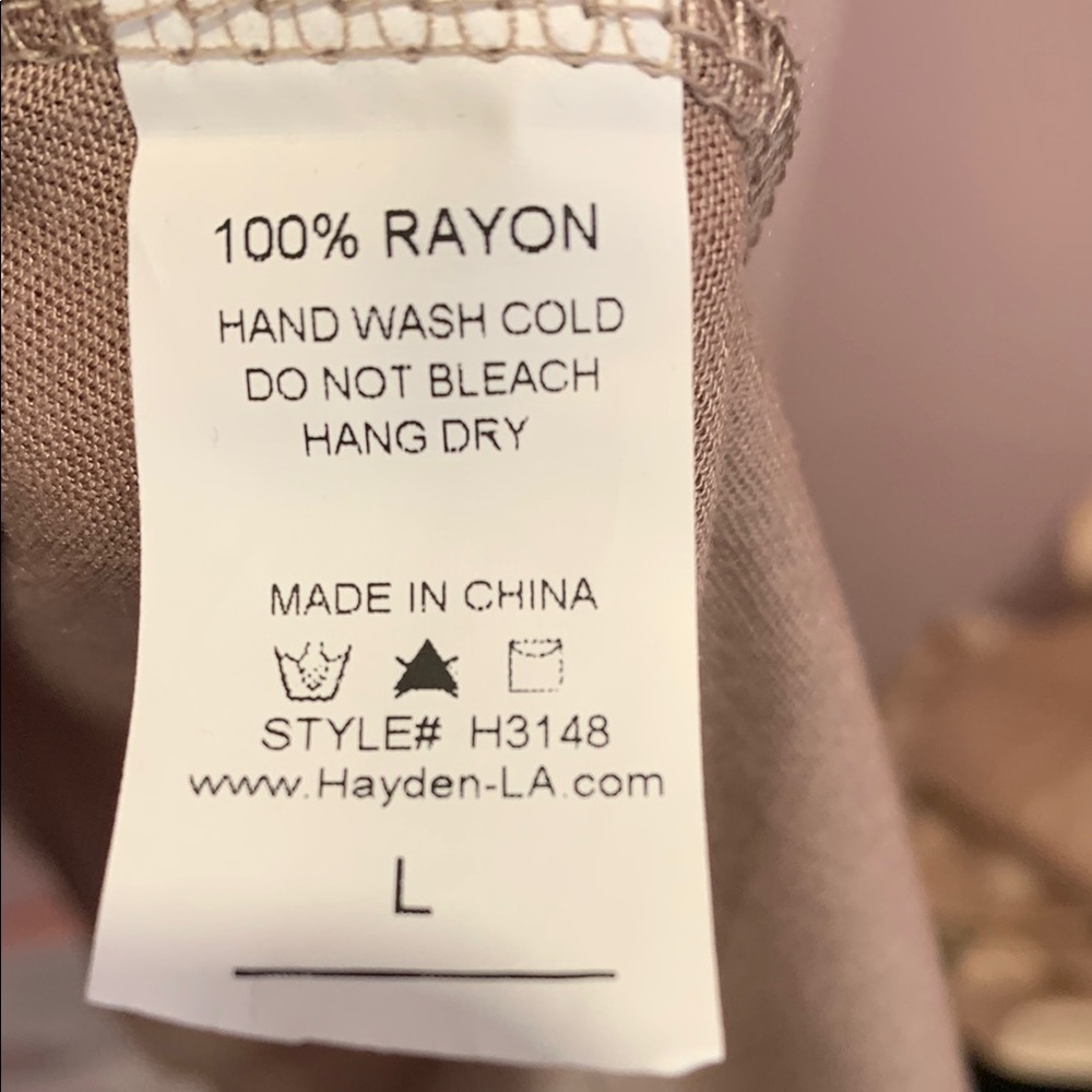 🆕 Women’s Hayden LA Casual Tan Long Sleeve Dress - Picture 6 of 8